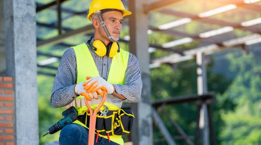 Professional gutter cleaning in Blairstown, IA